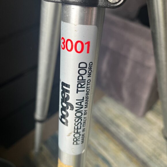 Manfrotto Bogen 3001 professional photo tripod 3025 head - Picture 4 of 5